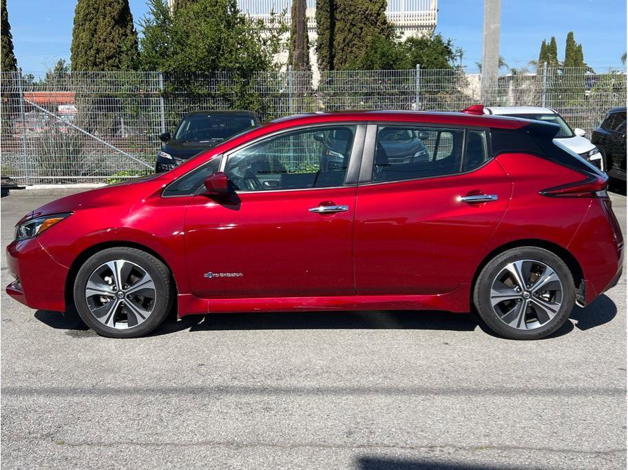 Used 2018 Nissan Leaf SV w/ SV Technology Package image 7