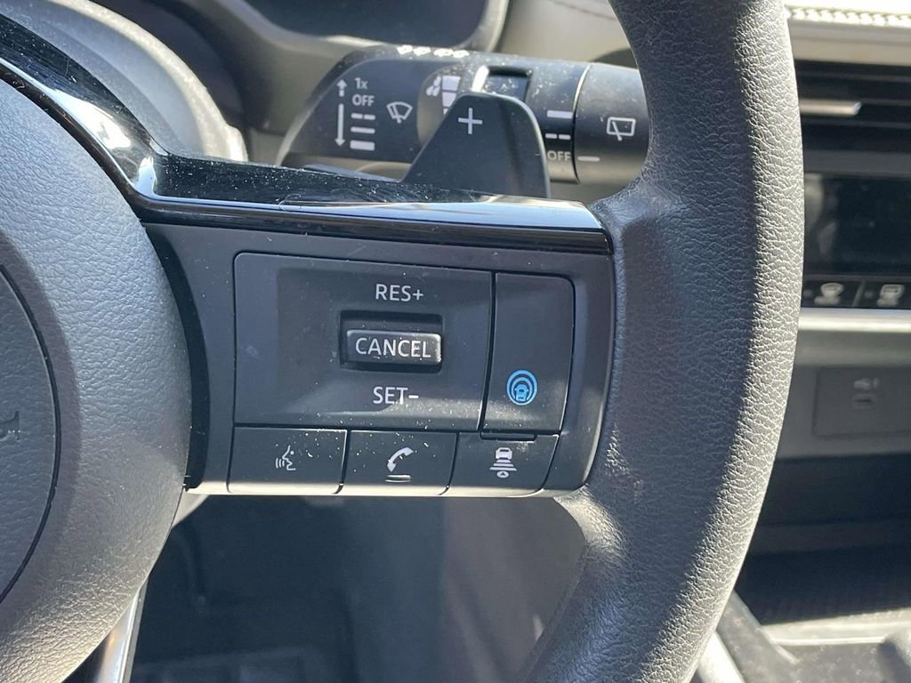 Used 2023 Nissan Rogue SV image 20
