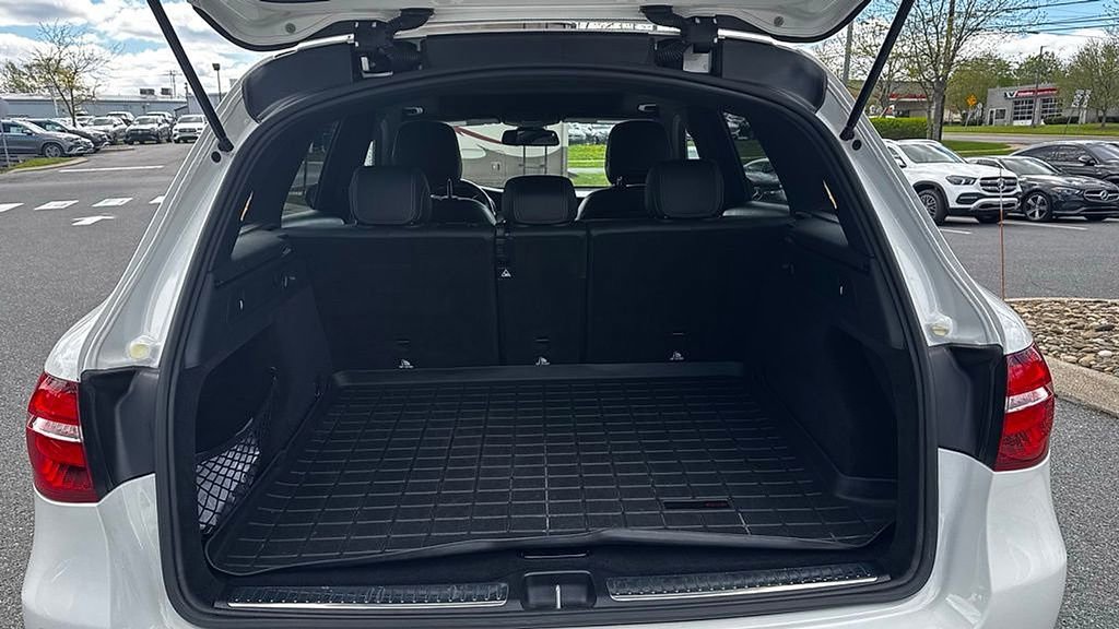 Used 2019 Mercedes-Benz GLC 300 4MATIC image 24