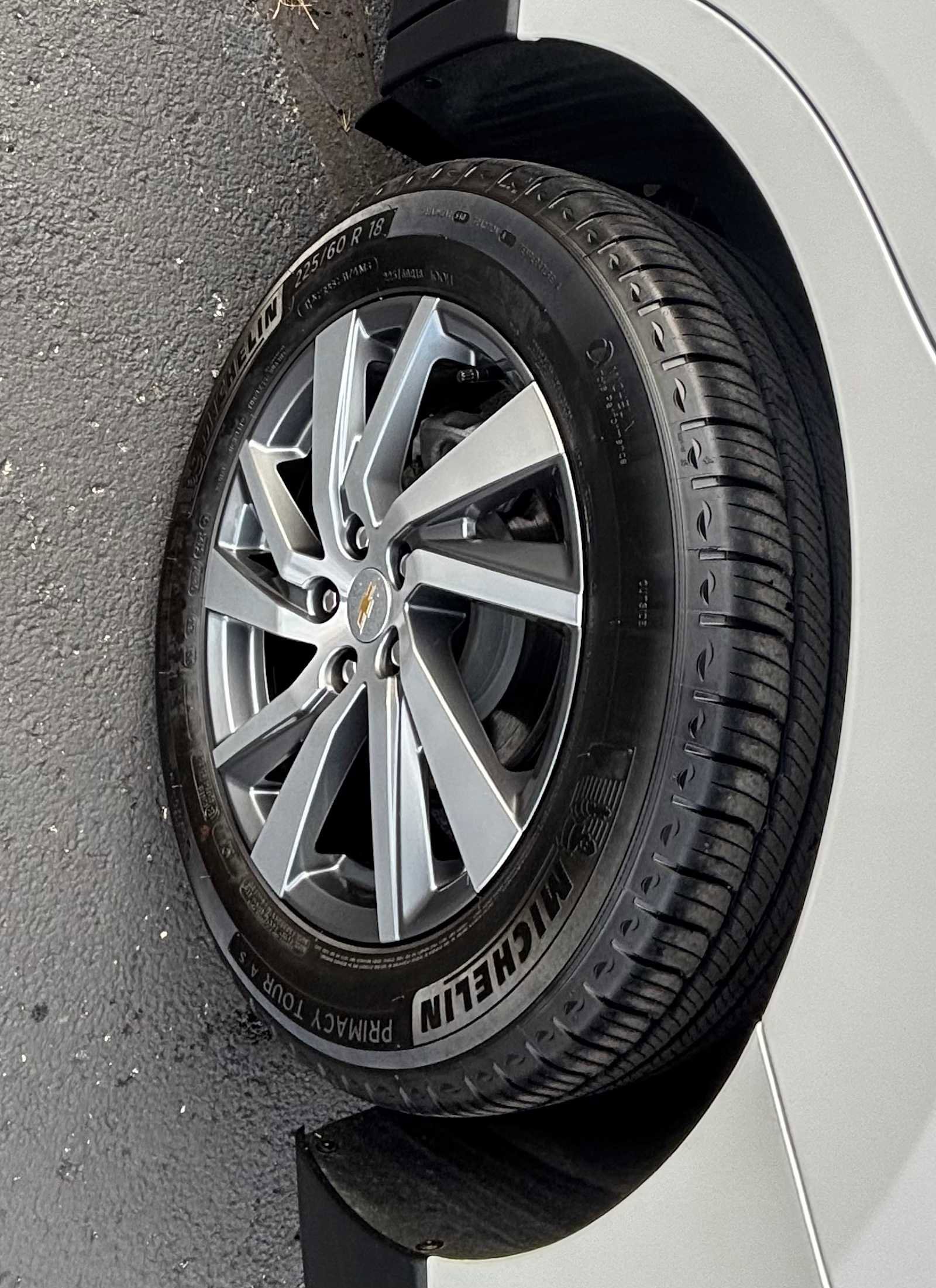 Used 2024 Chevrolet Equinox Premier image 9