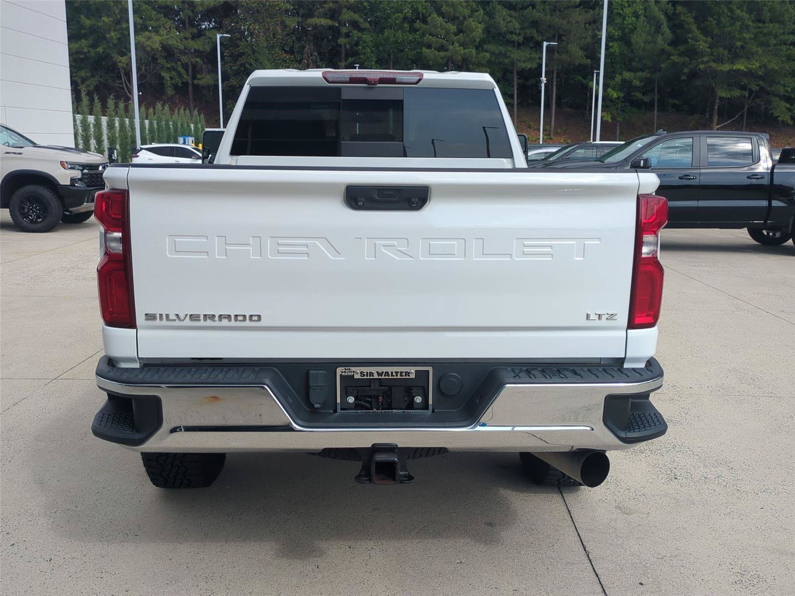 Used 2022 Chevrolet Silverado 2500 LTZ AWD/4WD image 4