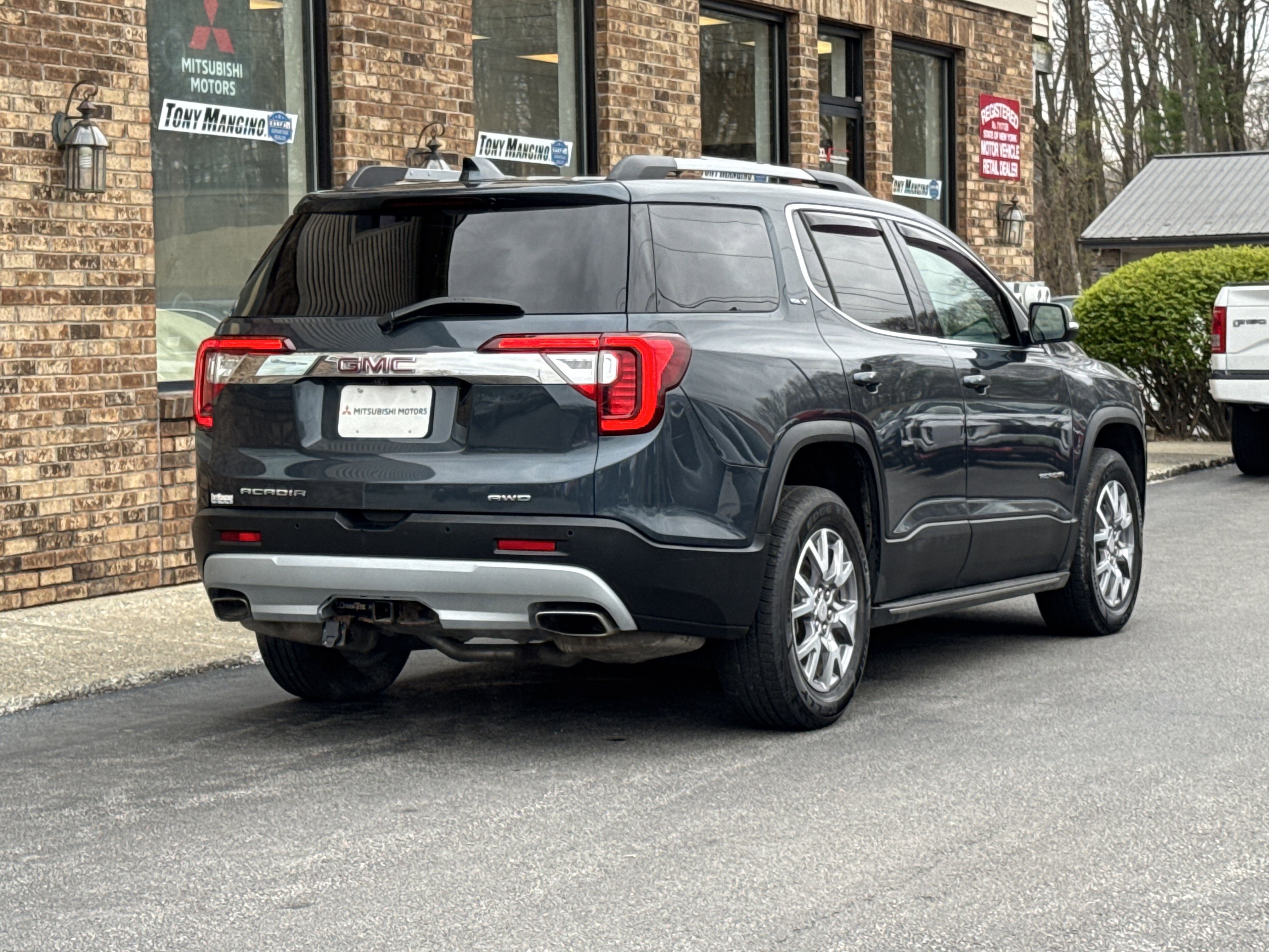 Used 2020 GMC Acadia SLT w/ Premium Package AWD/4WD image 6
