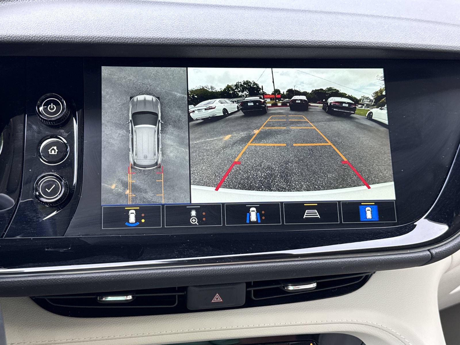 Used 2023 Buick Envision Avenir AWD/4WD image 27