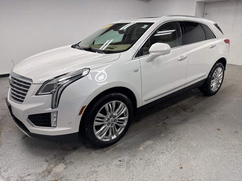 Used 2017 Cadillac XT5 Platinum image 1