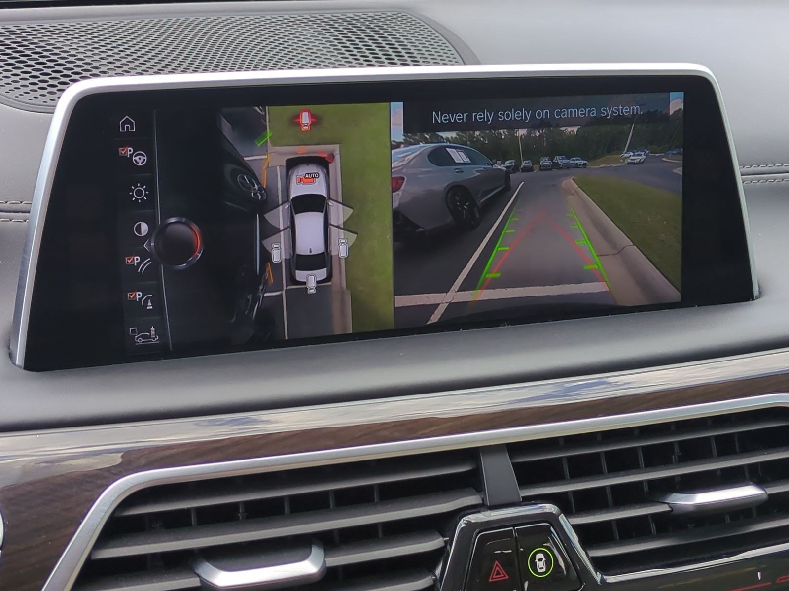 Used 2016 BMW 750i RWD image 25