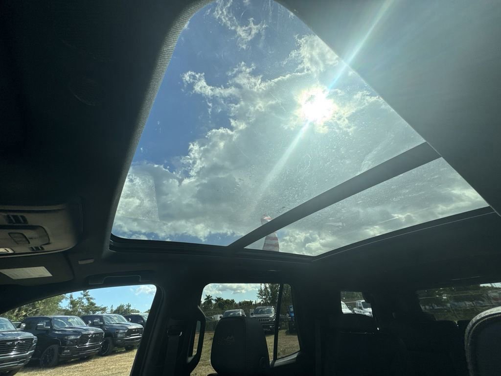 Used 2023 Chevrolet Tahoe High Country image 18