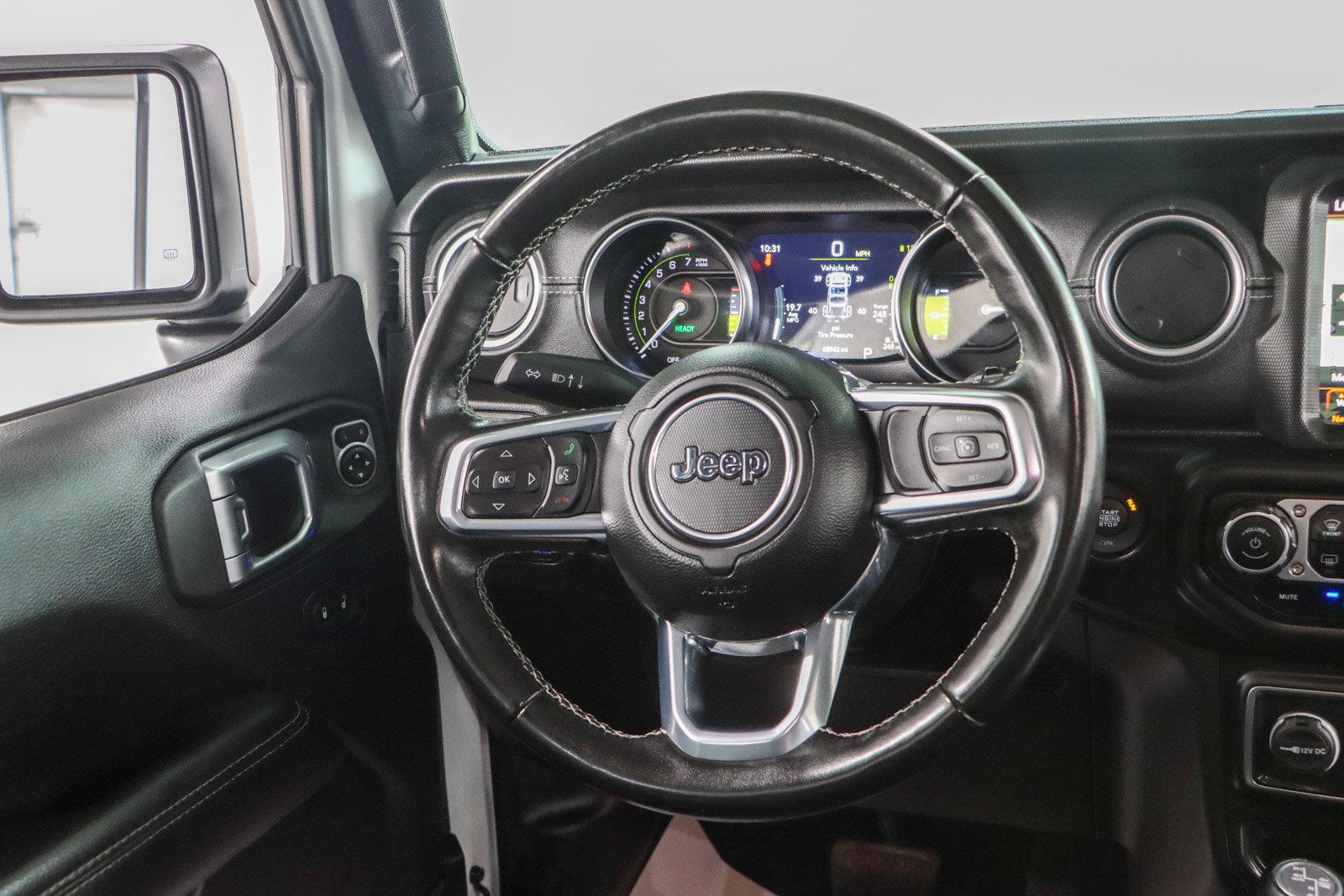 Used 2022 Jeep Wrangler Unlimited Sahara w/ Cold Weather Group AWD/4WD image 14