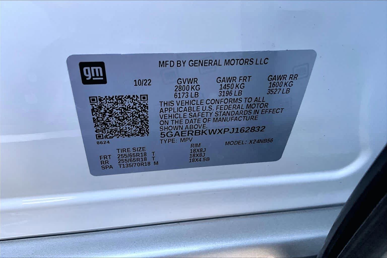 Used 2023 Buick Enclave Essence FWD image 32