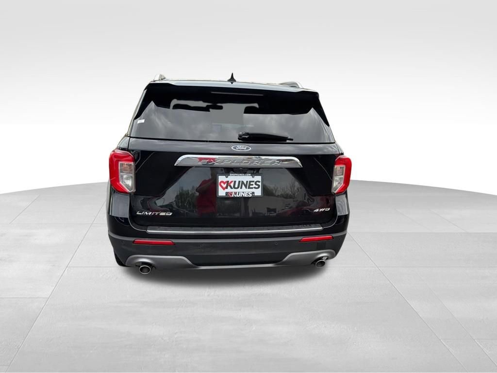 Used 2024 Ford Explorer Limited AWD/4WD image 9