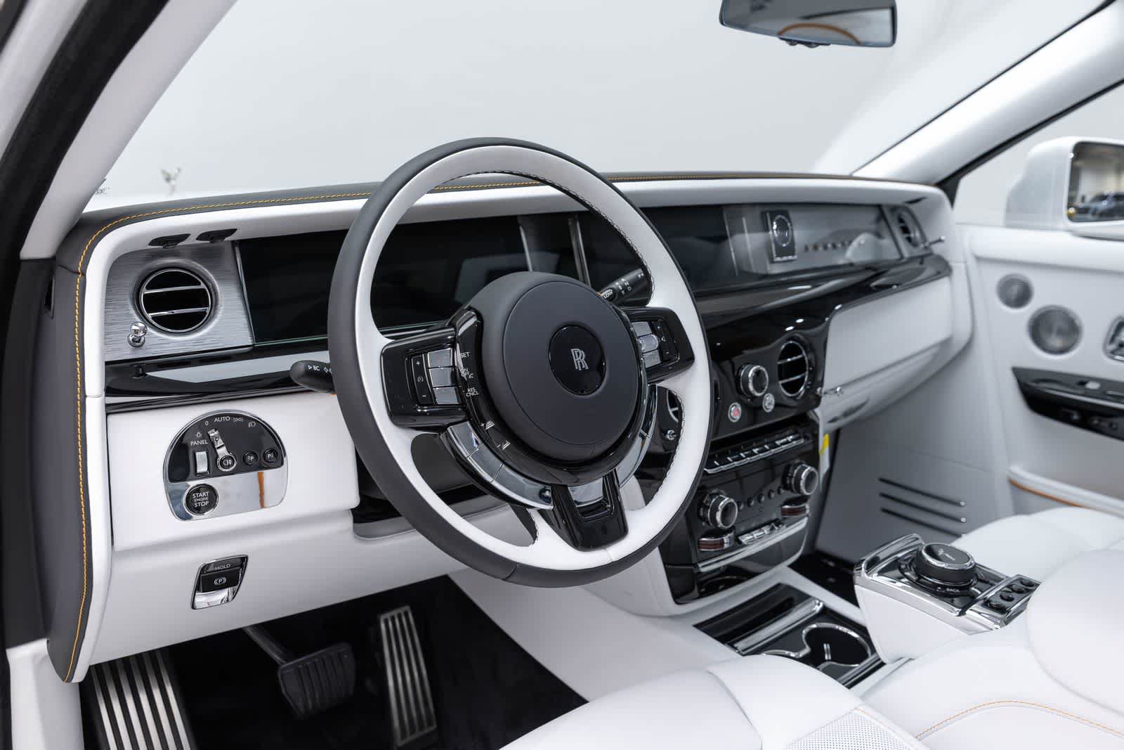 New 2027 Rolls-Royce Phantom Sedan RWD image 20