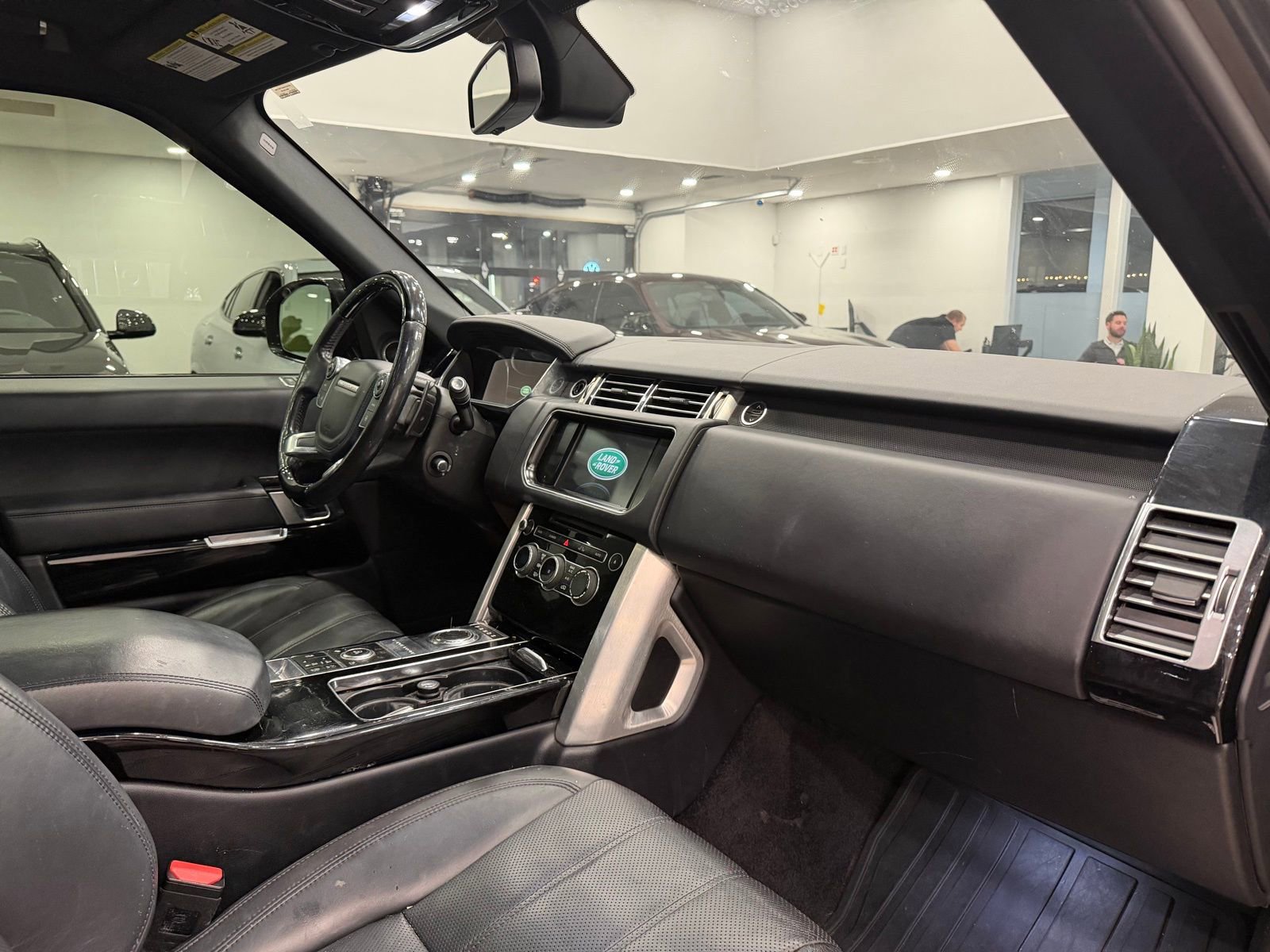 Used 2015 Land Rover Range Rover Supercharged image 7