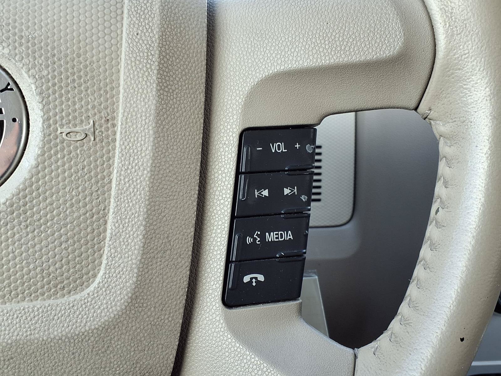 Used 2010 Mercury Mariner Premier FWD image 19
