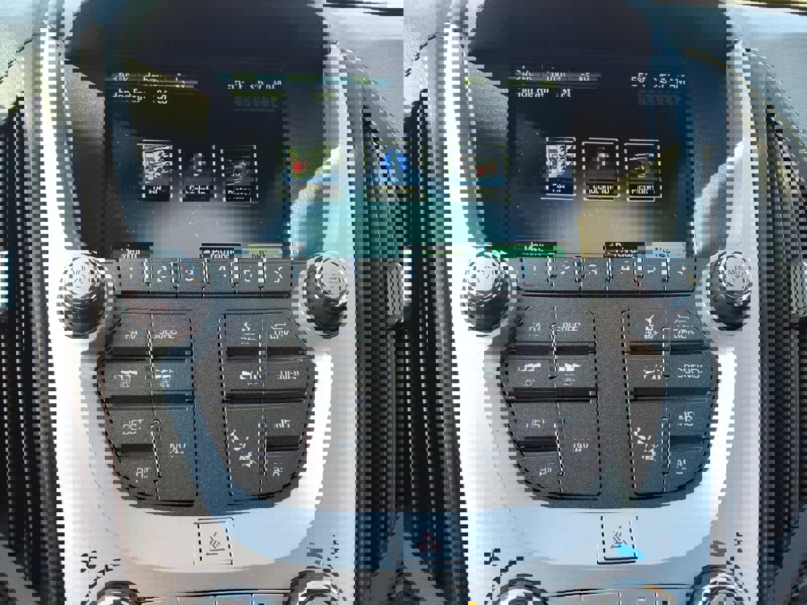 Used 2017 Chevrolet Equinox LT w/ Convenience Package image 21