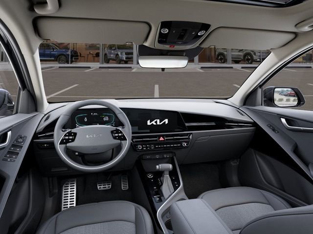 Used 2024 Kia Niro EX Touring image 14