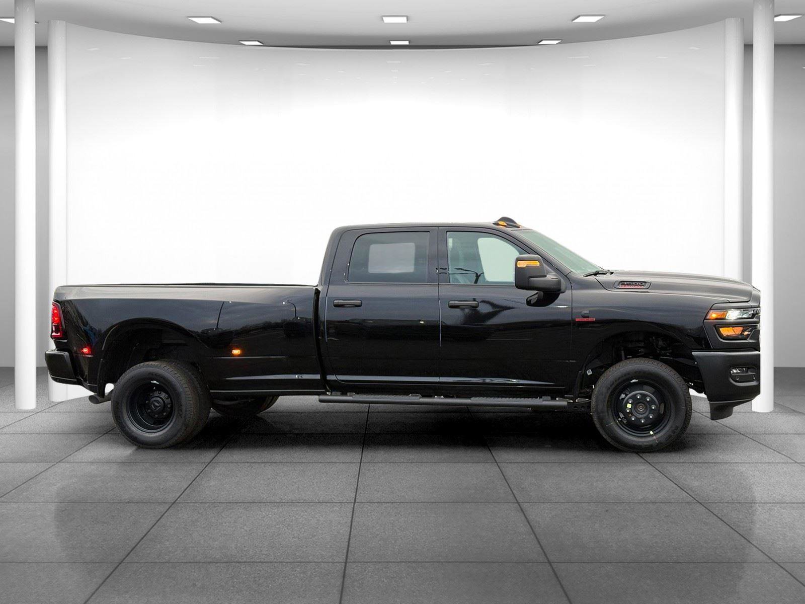 New 2026 RAM 3500 Tradesman image 8