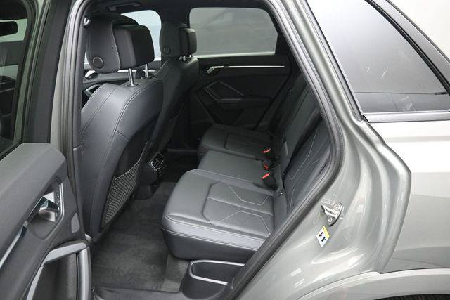 Used 2025 Audi Q3 2.0T Premium w/ Convenience Package AWD/4WD image 30