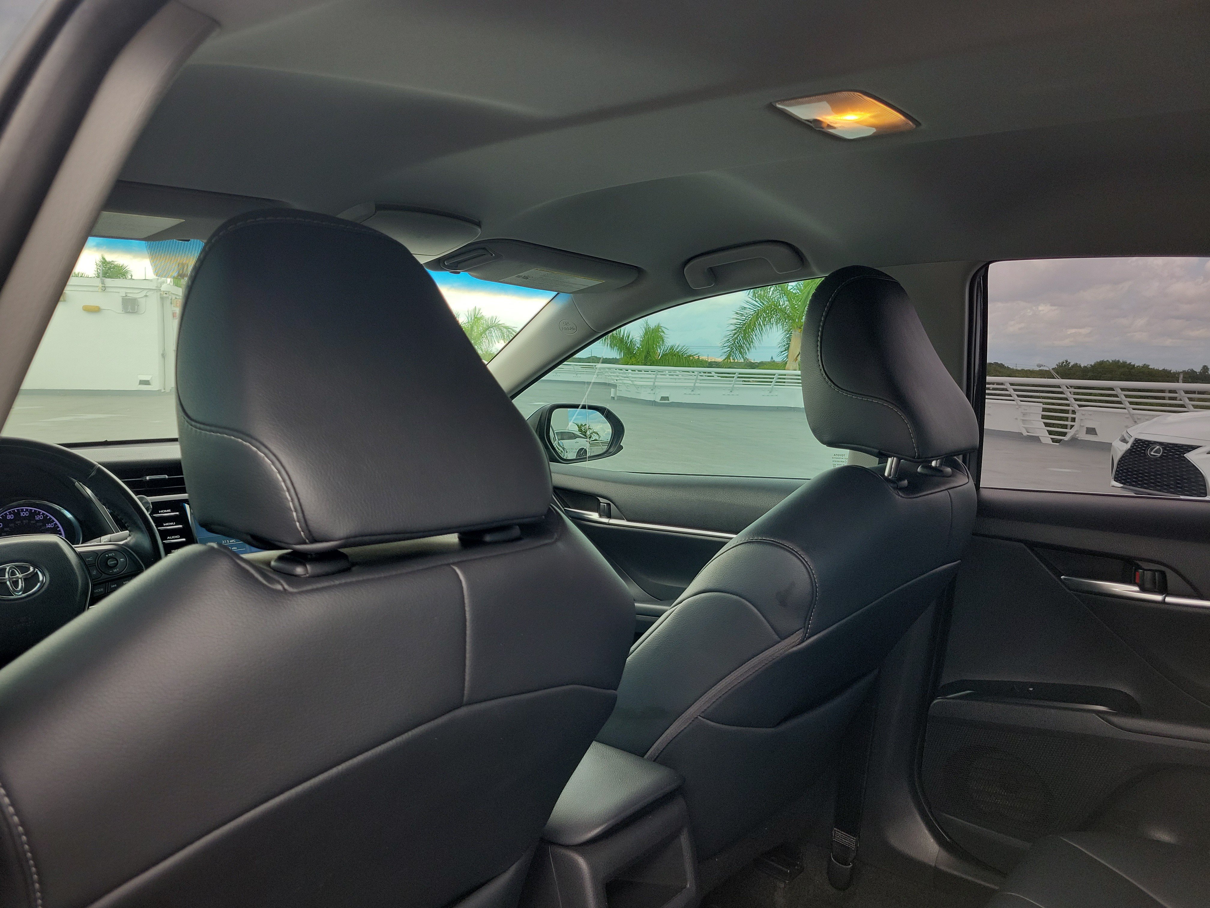 Used 2018 Toyota Camry SE FWD image 13