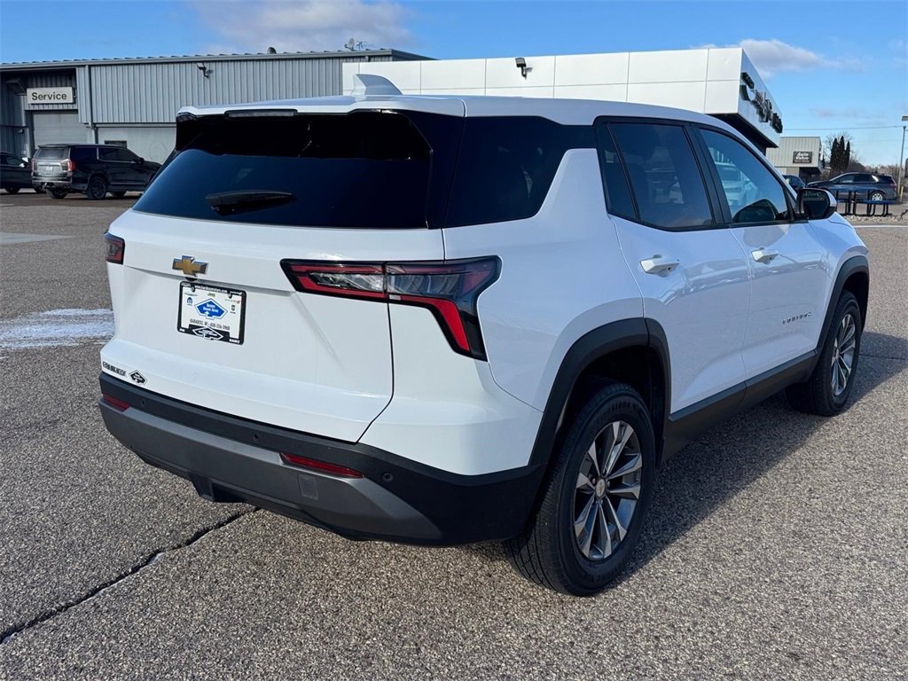 Used 2025 Chevrolet Equinox LT image 3