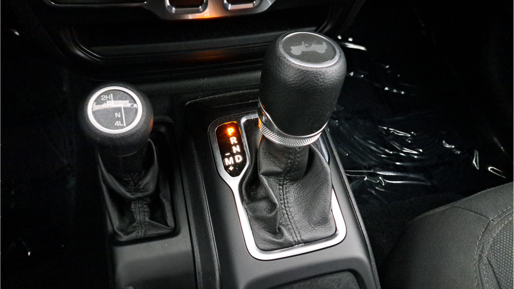 Used 2022 Jeep Wrangler Sport AWD/4WD image 21