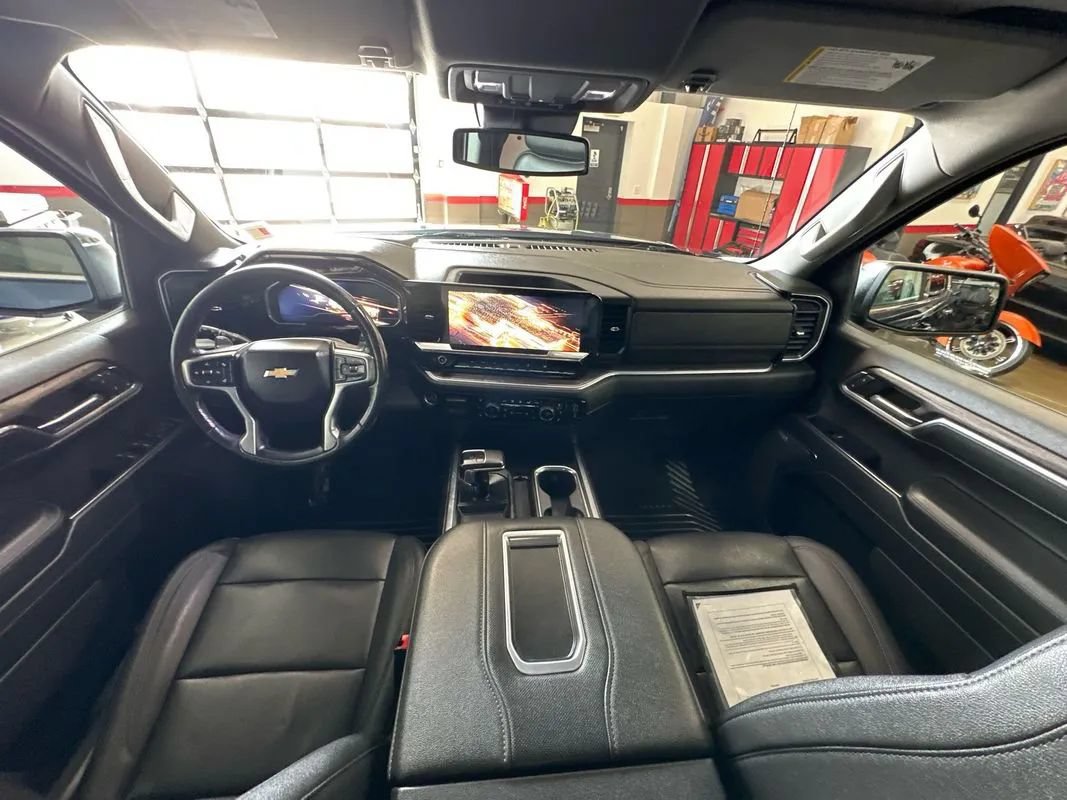 Used 2022 Chevrolet Silverado 1500 LTZ w/ Max Trailering Package AWD/4WD image 10