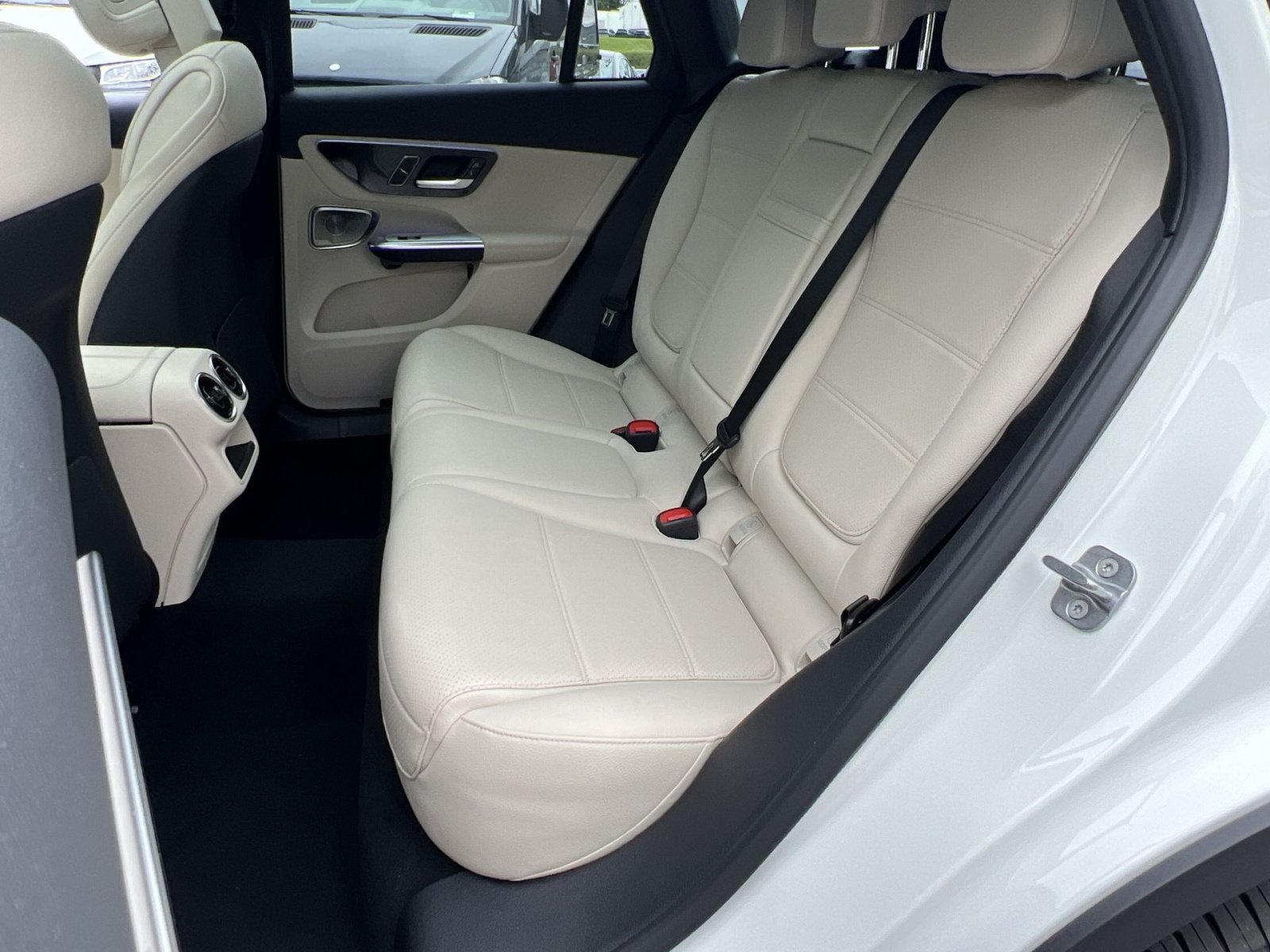 New 2026 Mercedes-Benz GLC 300 4MATIC image 30