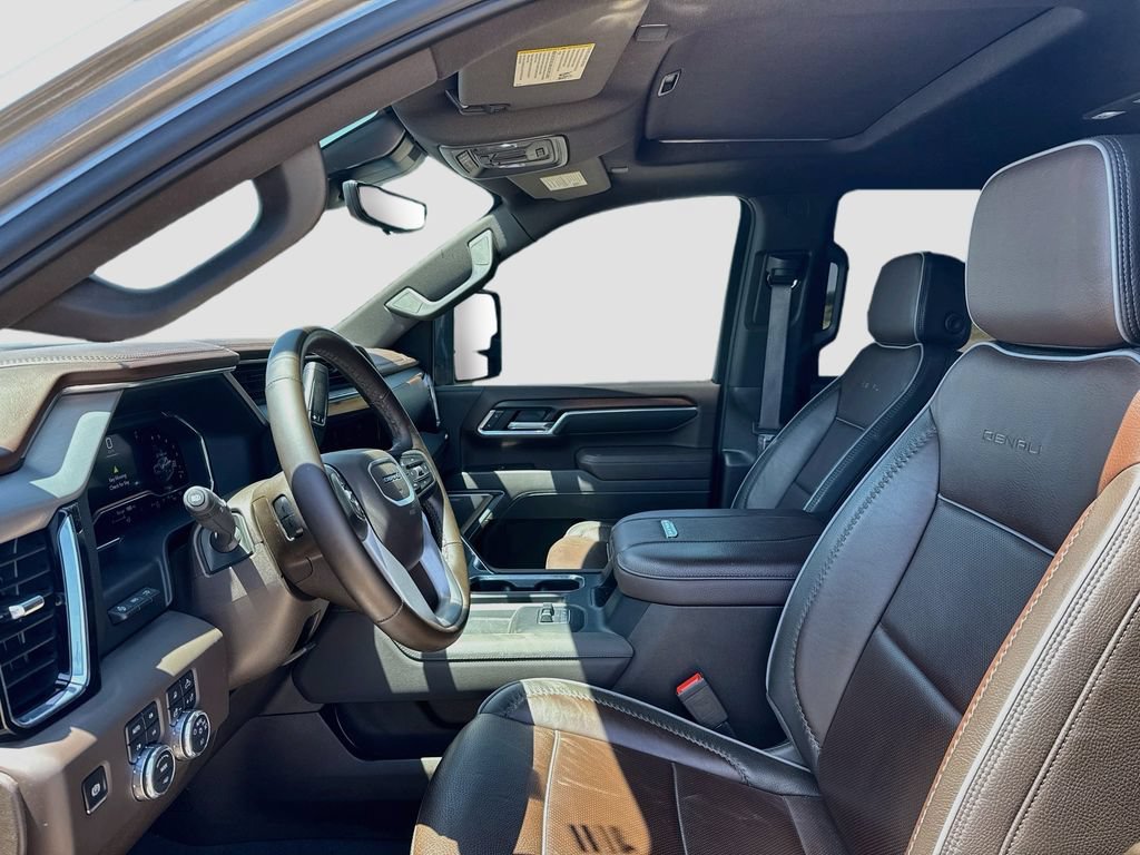 Used 2025 GMC Sierra 2500 Denali w/ Denali Reserve Package AWD/4WD image 11
