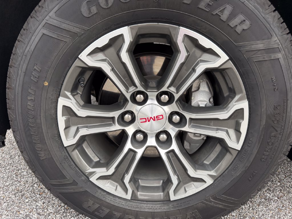 Used 2025 GMC Sierra 1500 SLT RWD image 23