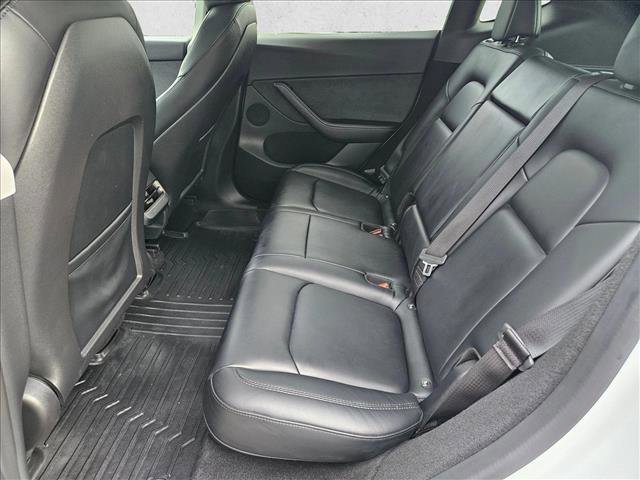 Used 2022 Tesla Model Y Long Range image 20