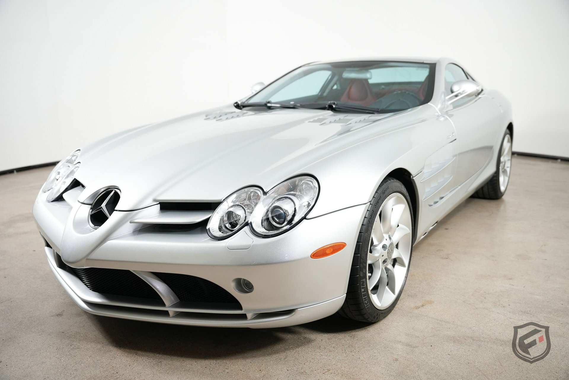 Used 2005 Mercedes-Benz SLR image 5