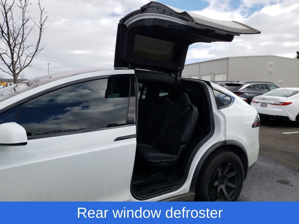 Used 2022 Tesla Model X image 12