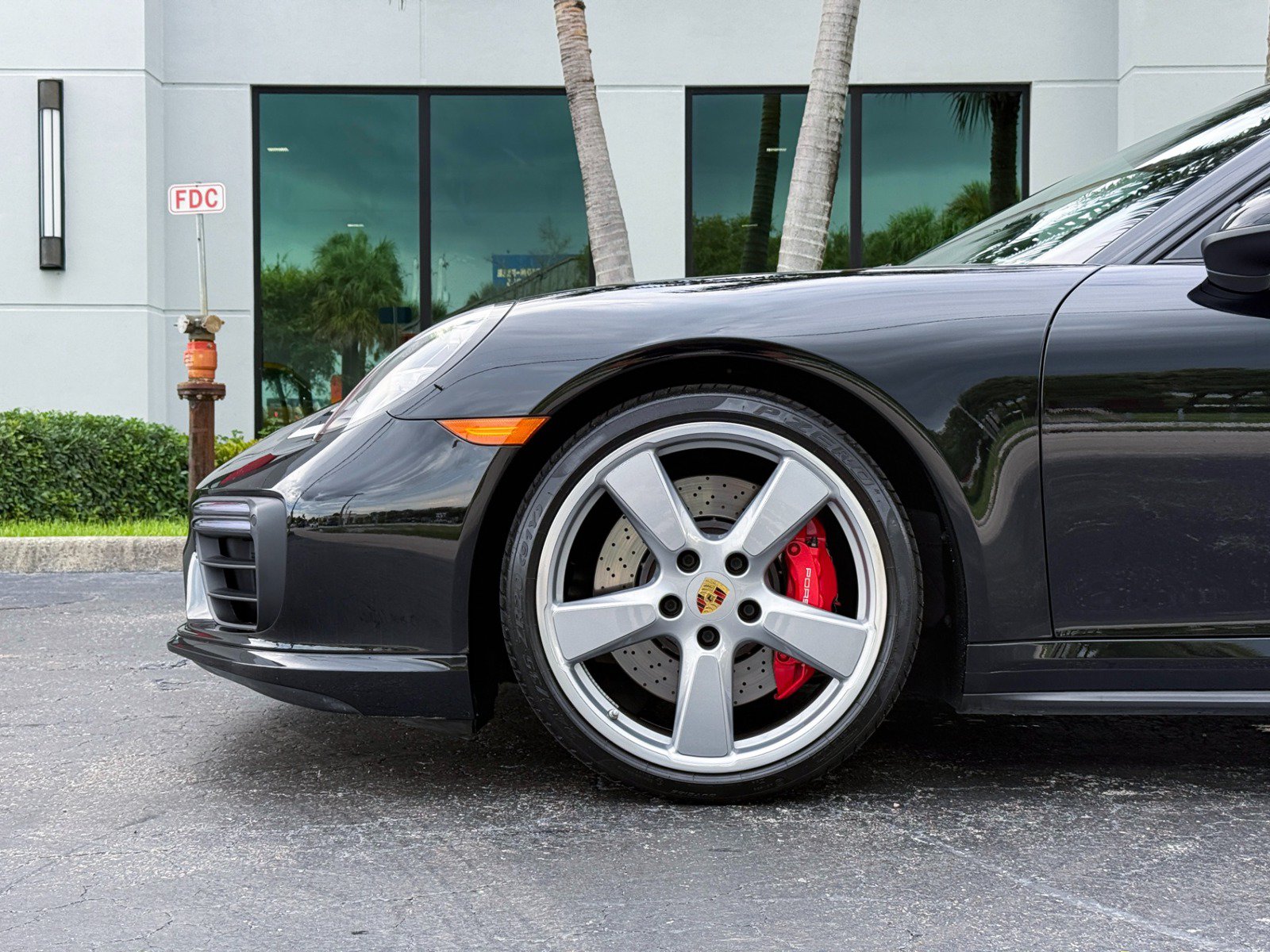 Used 2019 Porsche 911 4 Cabriolet AWD/4WD image 15