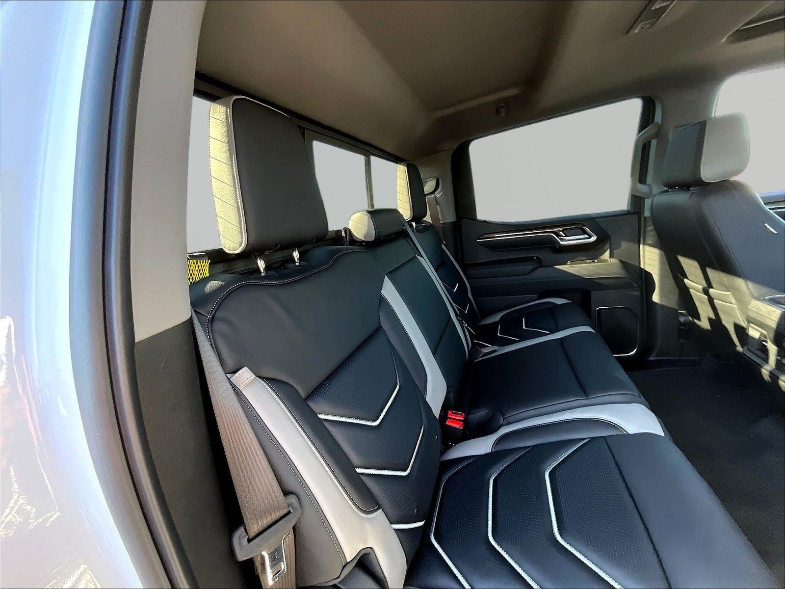 New 2026 Chevrolet Silverado 1500 RST w/ Dark Appearance Package AWD/4WD image 20