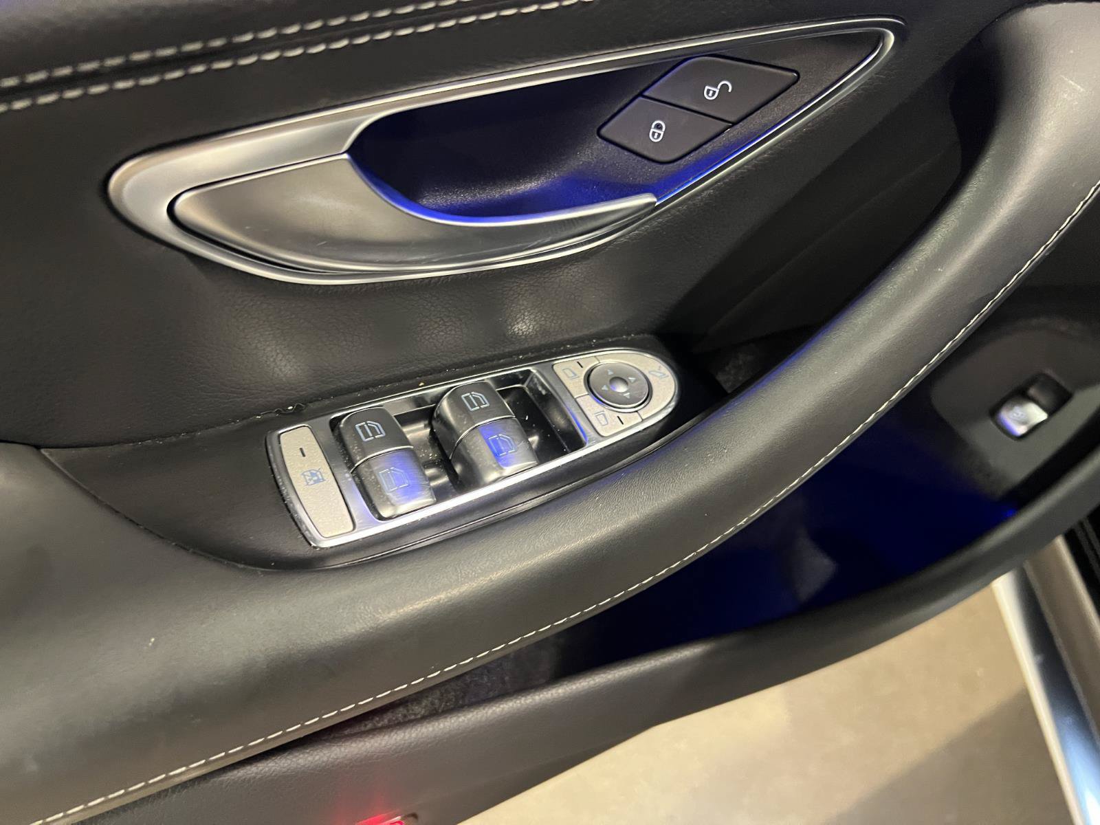 Used 2024 Mercedes-Benz AMG GT 63 image 30