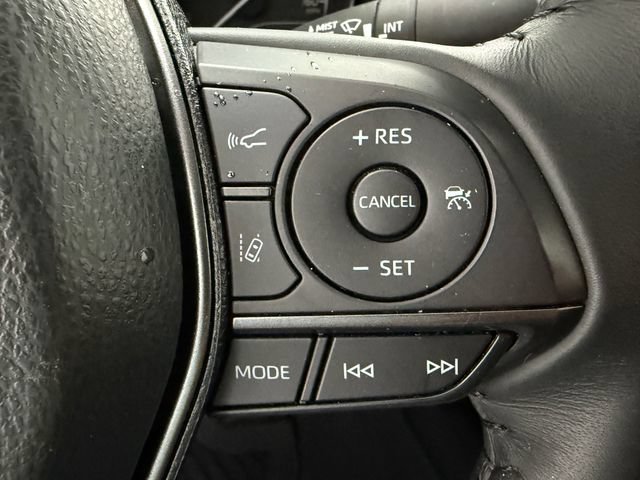 Used 2024 Toyota Camry SE w/ Convenience Package FWD image 11