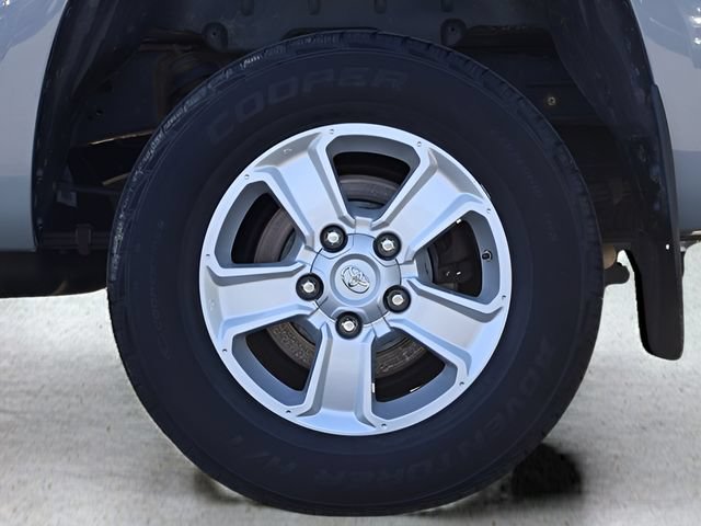 Used 2019 Toyota Tundra SR5 AWD/4WD image 25