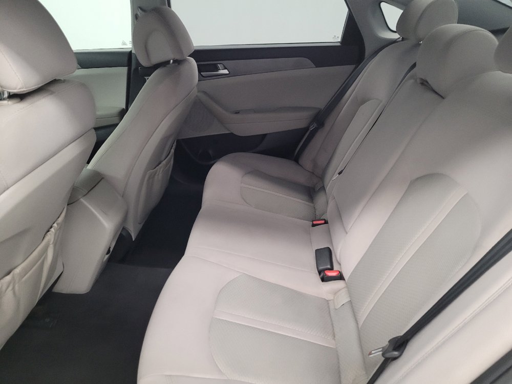 Used 2017 Hyundai Sonata SE FWD image 18