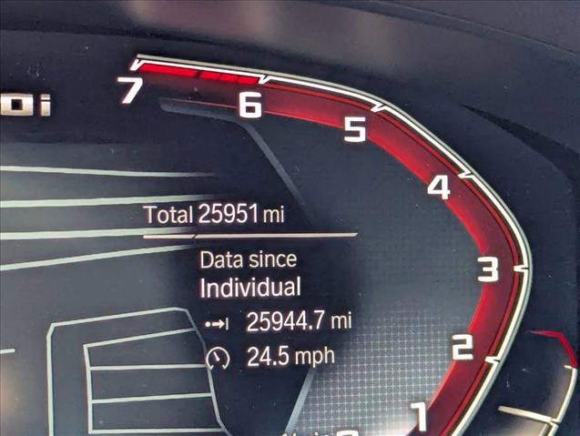 Used 2022 BMW M550i xDrive w/ Executive Package image 5