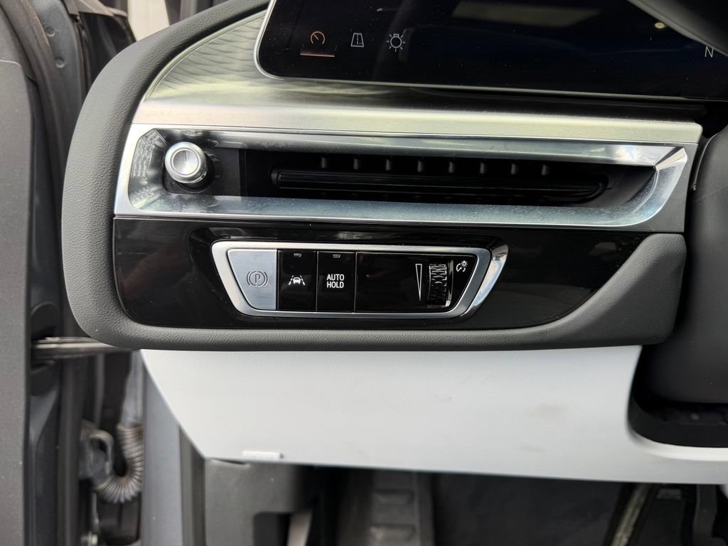 Used 2023 Cadillac Lyriq 2WD image 12