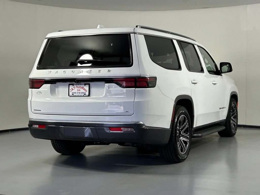 Used 2022 Jeep Wagoneer Series III w/ Rear Seat Video Group 1 AWD/4WD image 7