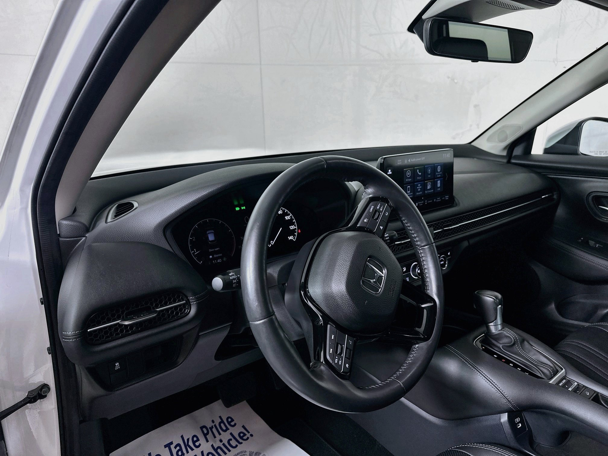 Used 2024 Honda HR-V EX-L image 9