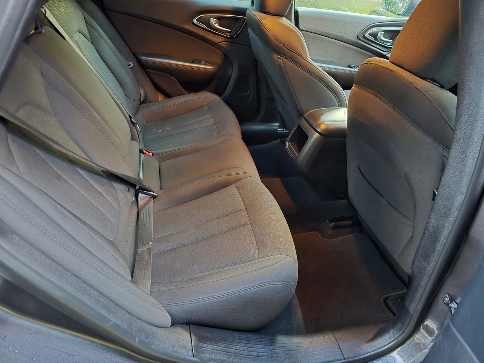 Used 2016 Chrysler 200 Limited w/ Convenience Group image 12