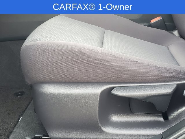 Used 2025 Toyota Prius LE FWD image 7