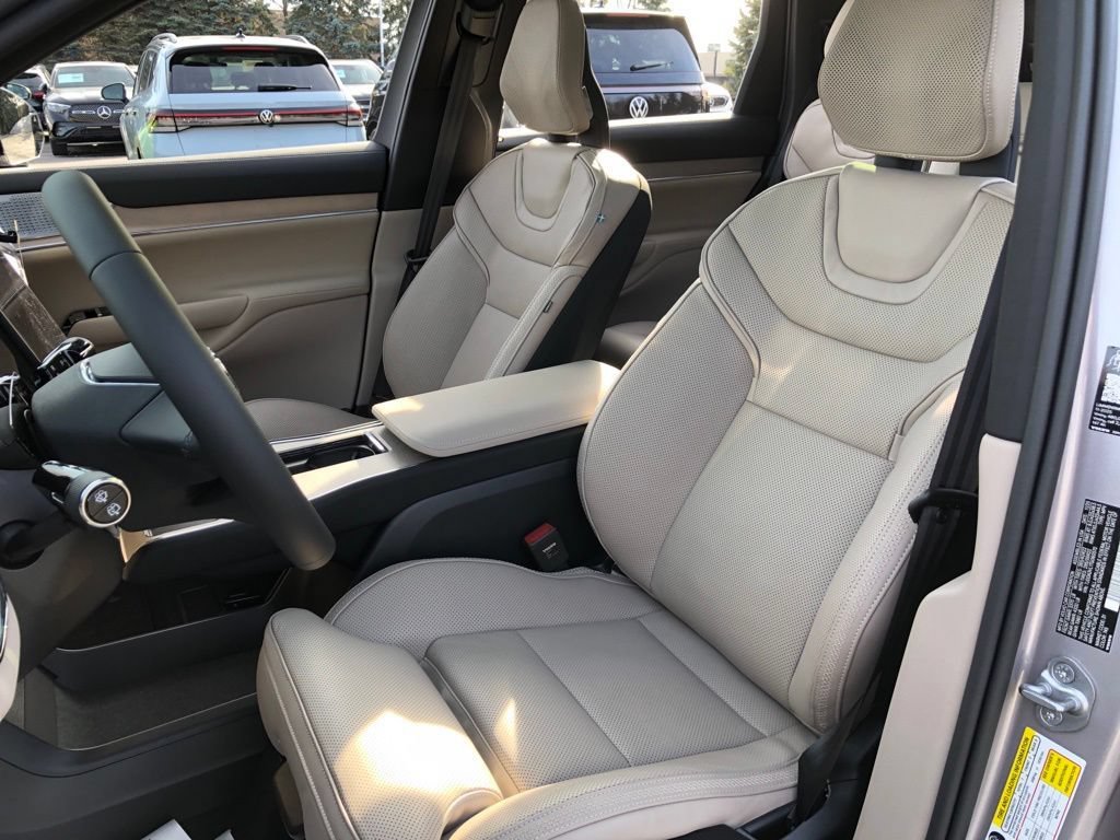 New 2026 Volvo EX90 Ultra AWD/4WD image 25