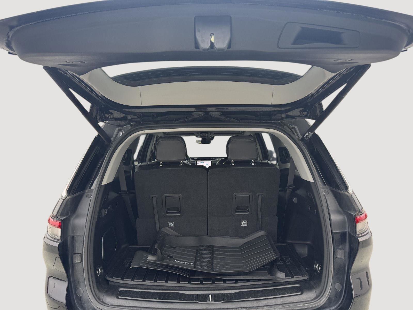 Used 2023 Jeep Grand Cherokee L Limited w/ Trailer Tow Group (B) image 17