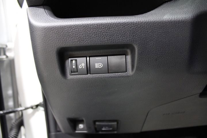Used 2021 Toyota RAV4 LE image 40