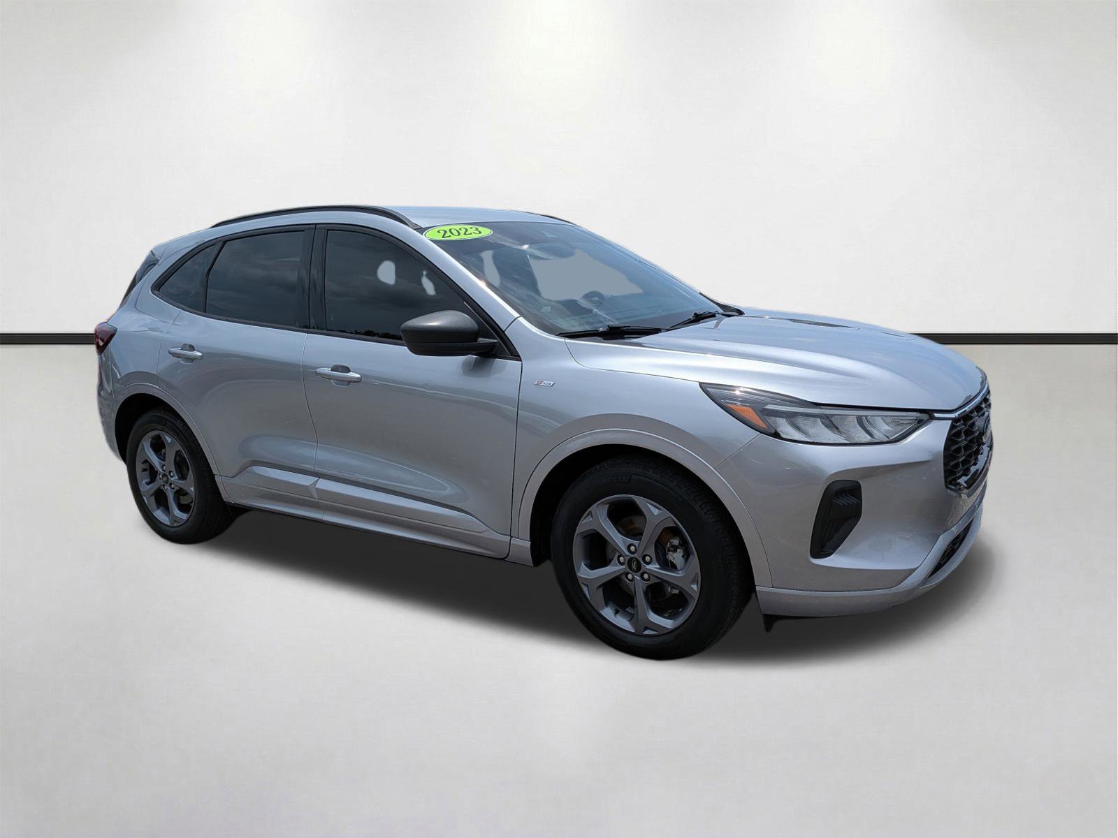 Used 2023 Ford Escape ST-Line w/ Tech Pack #1 FWD image 2