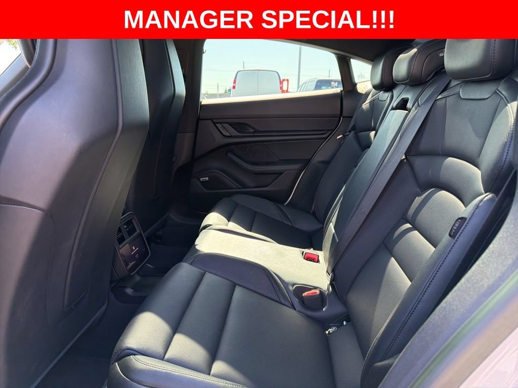 Used 2022 Porsche Taycan RWD image 12