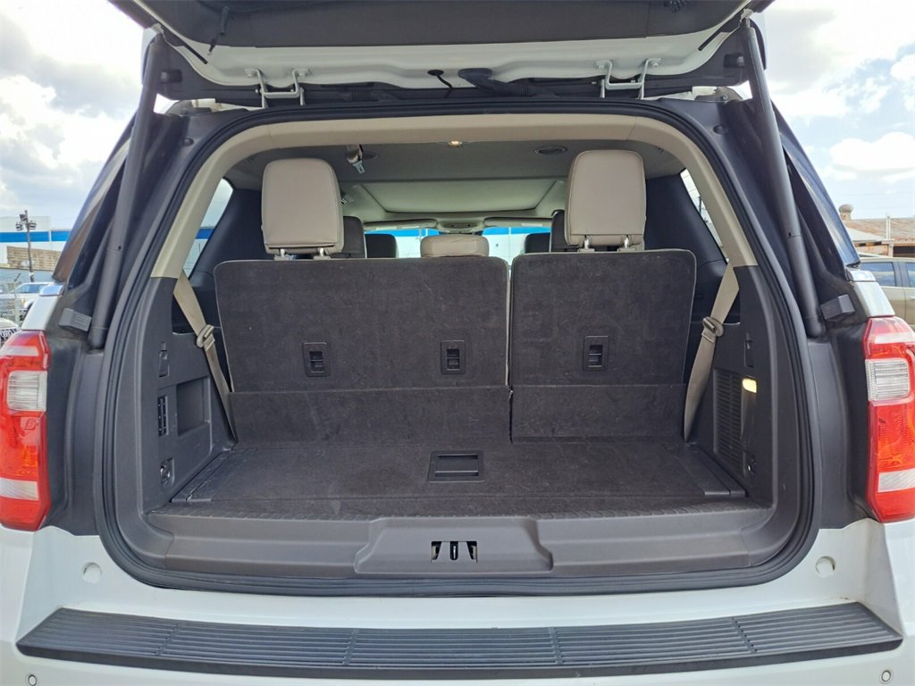 Used 2021 Ford Expedition XLT image 28