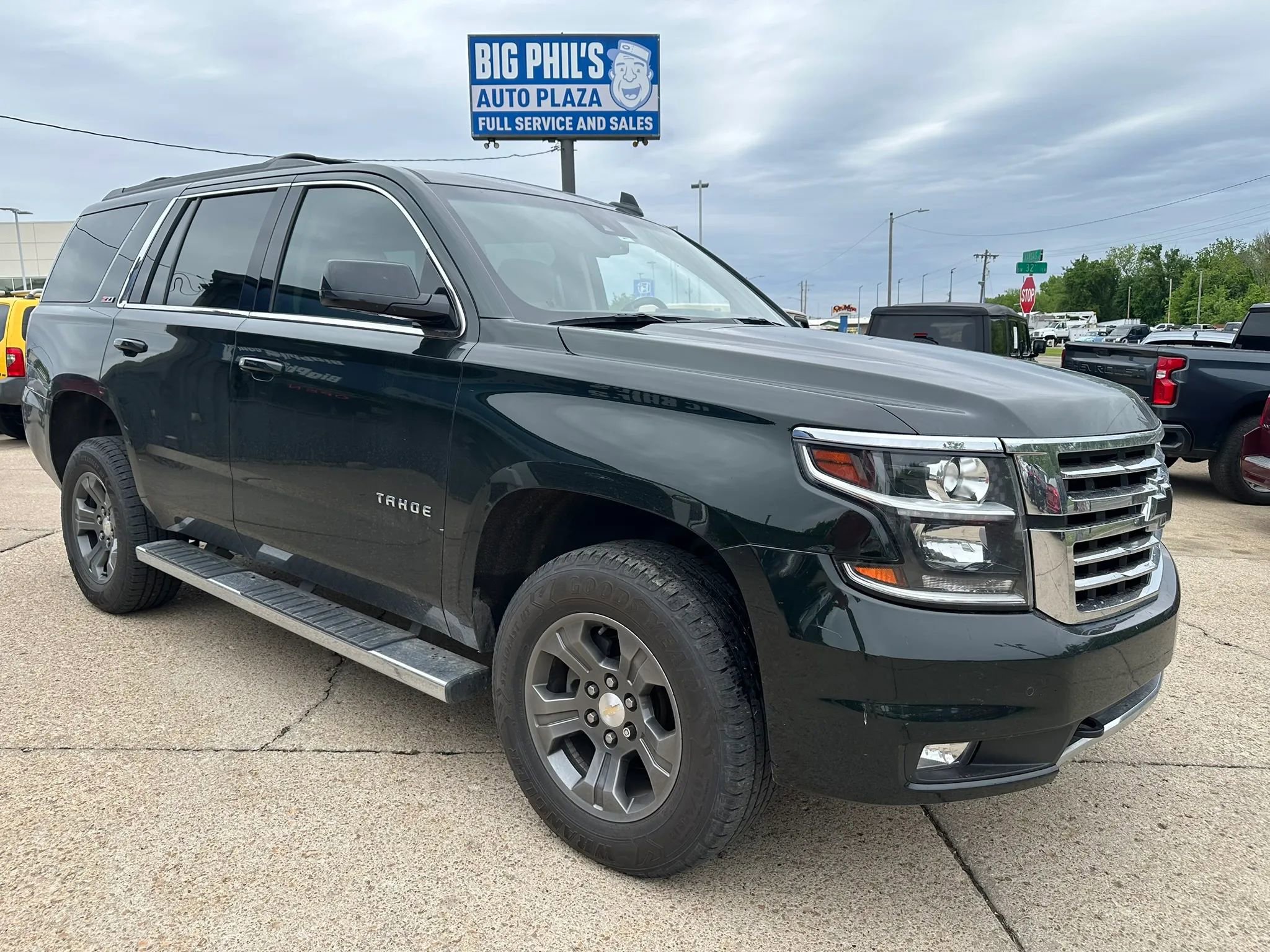 Used 2016 Chevrolet Tahoe LT w/ Luxury Package