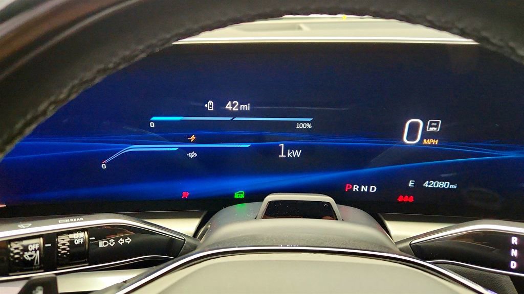 Used 2024 Cadillac Lyriq Luxury image 14